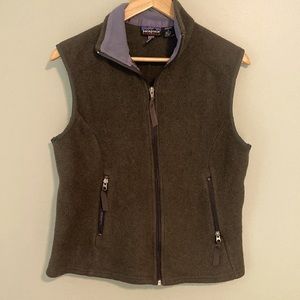 Patagonia women’s fleece vest. Size L